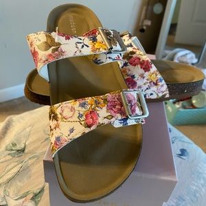 Brand New Steve Madden Floral Sandals